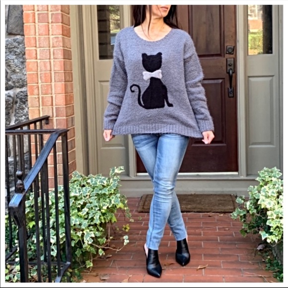 Sweaters - ✨LAST ONE ✨PARIS✨Fuzzy chic cat sweater